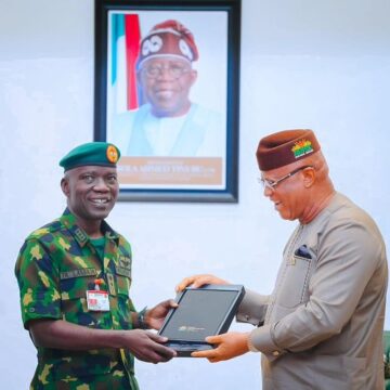 GOV ENO HOSTS CHIEF OF ARMY STAFF